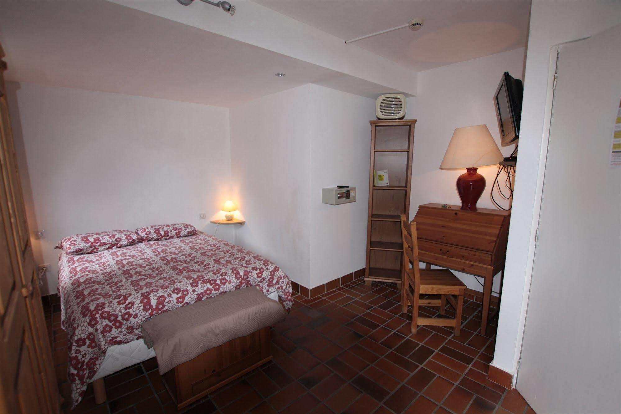 Hotel Les Vallois Валоиз Екстериор снимка